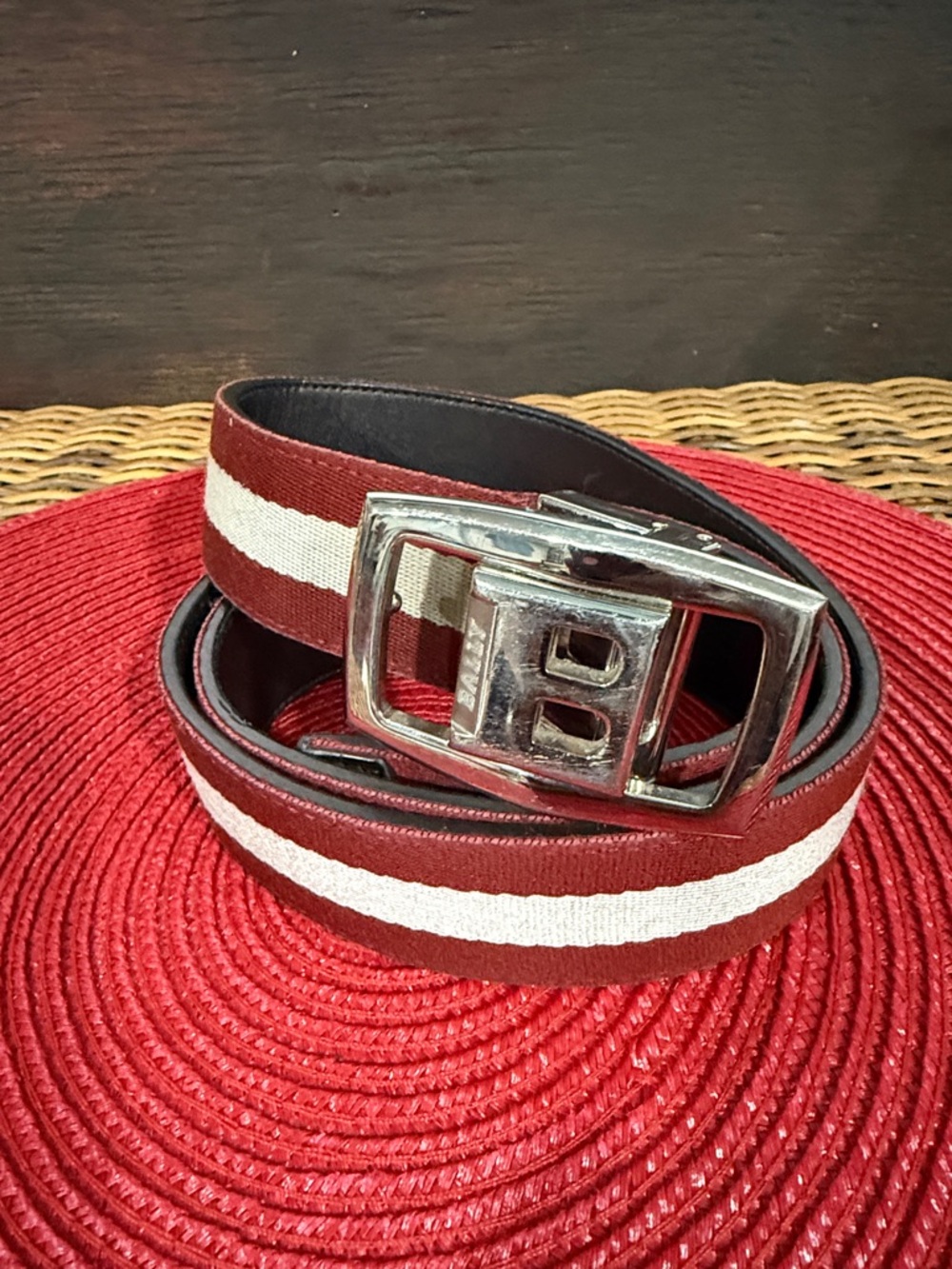 Bally Men’s Bisong “B Buckle” belt,